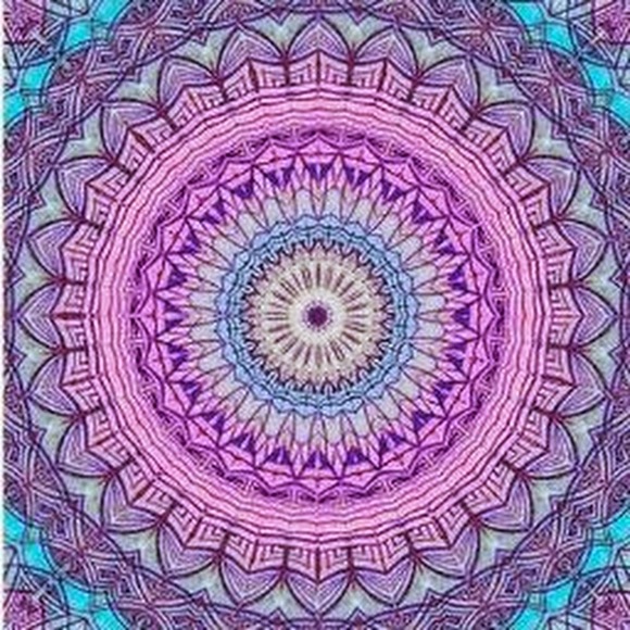 Meet your Posher, Breanna - Picture 1 of 1